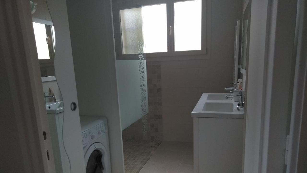 Grande Maison De Plain Pied Avec Jardin Arbore. Champignelles Eksteriør billede