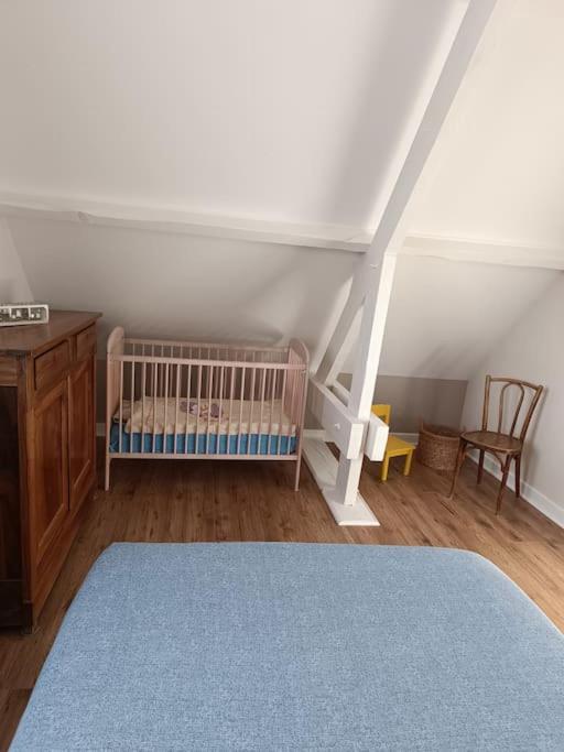 Grande Maison De Plain Pied Avec Jardin Arbore. Champignelles Eksteriør billede